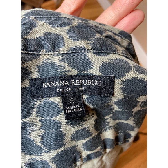 Banana Republic Women's Heavy Weight Dillon Button Down Shirt Size Small - Picture 6 of 7